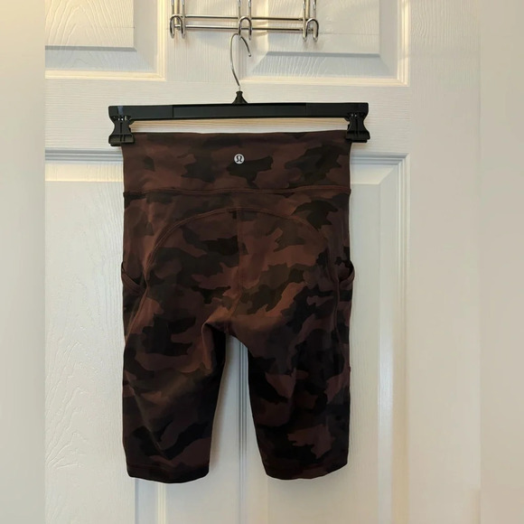 Lululemon Invigorate High-Rise Short 10"
Heritage 365 Camo Brown Earth Multi - Picture 6 of 7